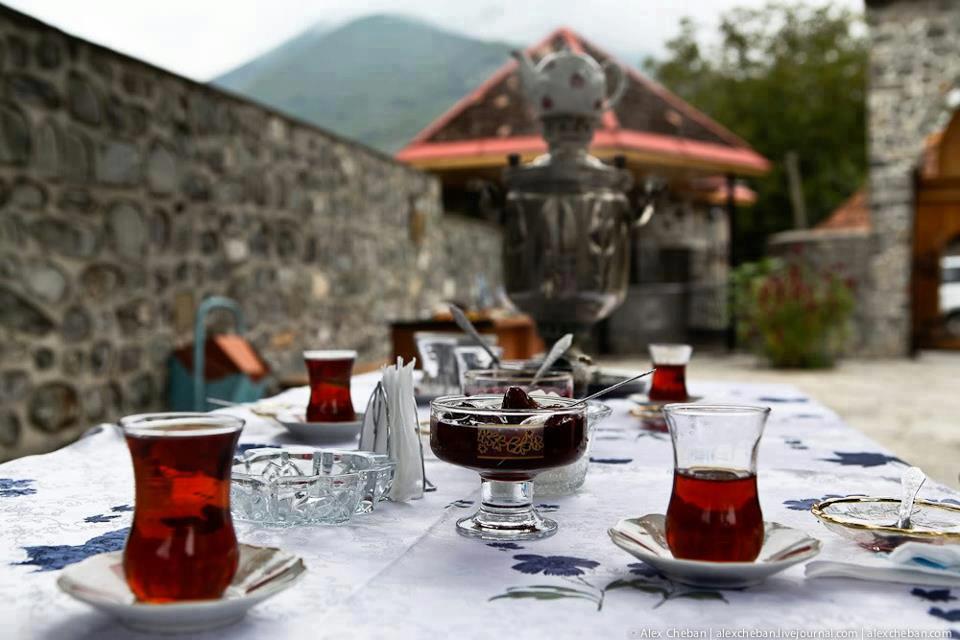 Tea set, Lahic, Azerbaijan | photographer: Orkhan Gurbanzada | from photodom.com